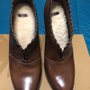 UGG AUSTRALIA SZ 10 Jamison BRWN Leather Platform